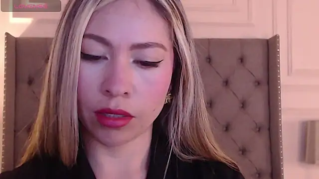Snapshot of Ammy_Castro chatting on 02-01-25, 03:28 Ammy Castro online show from 02-01-25, 03:28