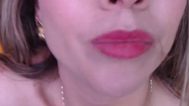 Snapshot of Ammy_Castro chatting on 02-03-25, 11:36 Ammy Castro online show from 02-03-25, 11:36