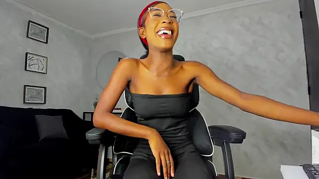 Snapshot of deyy_madissonn chatting on 03-19-26, 06:45 deyy madissonn online show from 03-19-26, 06:45