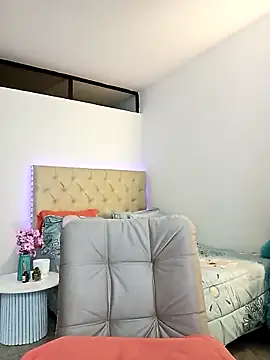 Helleamazing online show from 10-02-25, 02:18