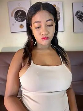 AleezaFrench online show from 03-07-26, 01:30