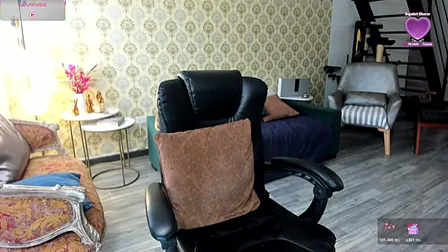 Snapshot of _angelina_class_7 chatting on 03-10-26, 02:44 angelina class 7 online show from 03-10-26, 02:44