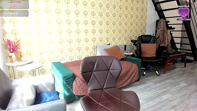 Snapshot of _angelina_class_7 chatting on 03-20-26, 02:44 angelina class 7 online show from 03-20-26, 02:44