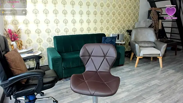 Snapshot of _angelina_class_7 chatting on 03-24-26, 02:44 angelina class 7 online show from 03-24-26, 02:44