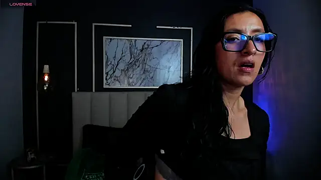 Snapshot of kira_moon__ chatting on 09-16-25, 09:27 kira moon online show from 09-16-25, 09:27