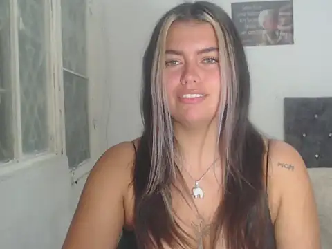 sweetkitty 16 online show from 10-18-25, 03:42