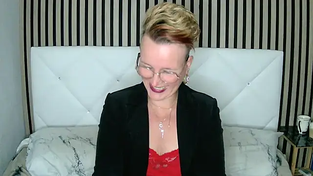 Snapshot of xxNoeliaxx chatting on 12-16-24, 07:48 xxNoeliaxx online show from 12-16-24, 07:48