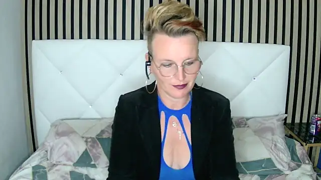 Snapshot of xxNoeliaxx chatting on 01-07-25, 03:02 xxNoeliaxx online show from 01-07-25, 03:02