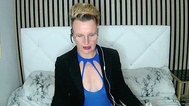 Snapshot of xxNoeliaxx chatting on 01-15-25, 07:37 xxNoeliaxx online show from 01-15-25, 07:37
