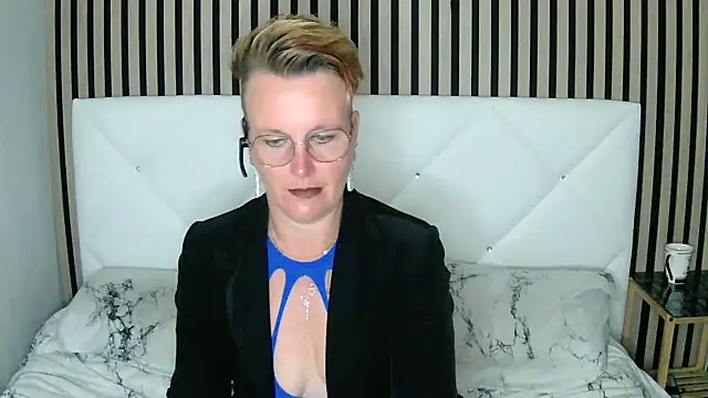 Snapshot of xxNoeliaxx chatting on 01-16-25, 11:04 xxNoeliaxx online show from 01-16-25, 11:04