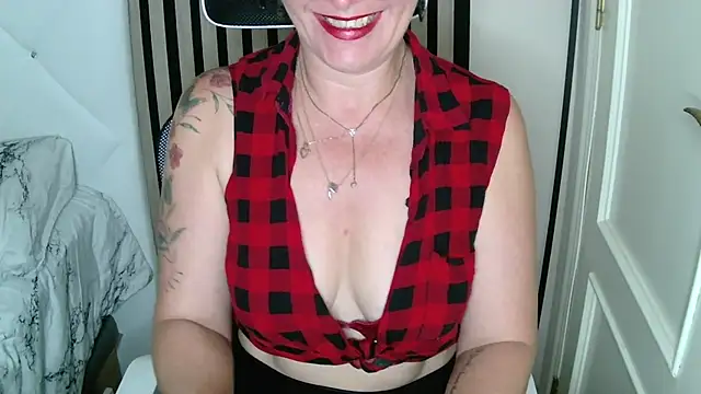 Snapshot of xxNoeliaxx chatting on 09-21-25, 07:54 xxNoeliaxx online show from 09-21-25, 07:54