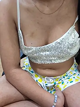 Snapshot of anushka_ayaan chatting on 02-24-26, 02:20 anushka ayaan online show from 02-24-26, 02:20