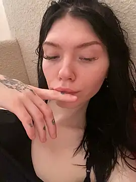 Lisaaa Alisa online show from 02-04-25, 03:22