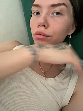 Lisaaa Alisa online show from 05-11-26, 12:00