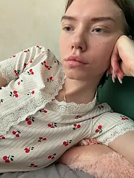 Lisaaa Alisa online show from 05-14-26, 04:52