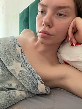 Lisaaa Alisa online show from 06-18-26, 09:14