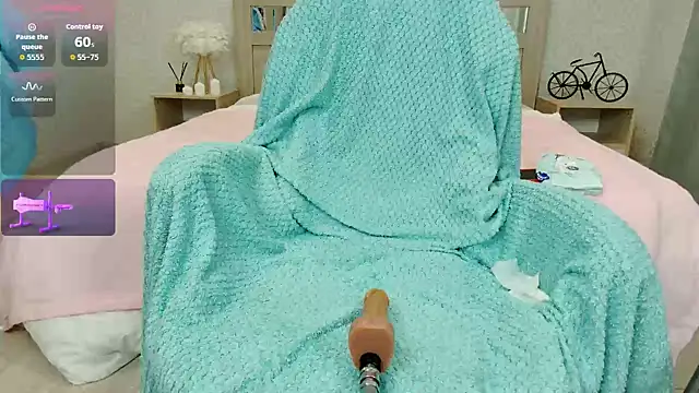 oliviiaa online show from 09-19-25, 12:12