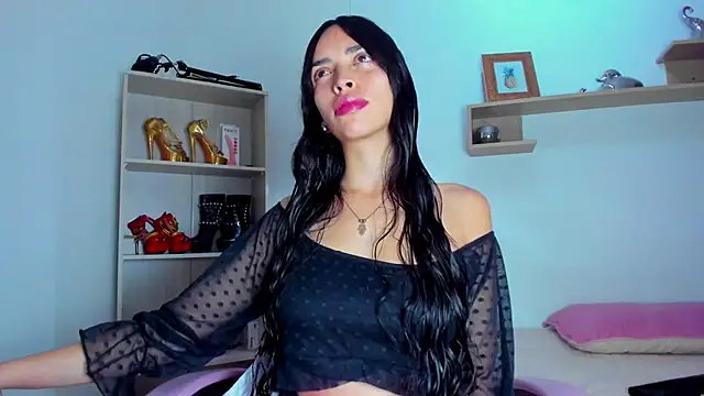 Dolce Saeenz online show from 06-13-26, 11:52