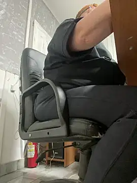 Snapshot of Klio5678 chatting on 03-04-26, 06:36 Klio5678 online show from 03-04-26, 06:36