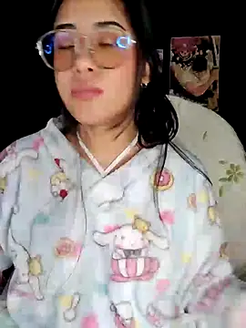 Snapshot of Janna_mnt chatting on 12-13-24, 07:36 Janna mnt online show from 12-13-24, 07:36