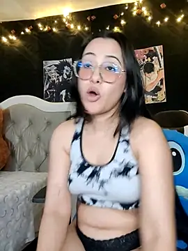Snapshot of Janna_mnt chatting on 02-18-25, 07:21 Janna mnt online show from 02-18-25, 07:21