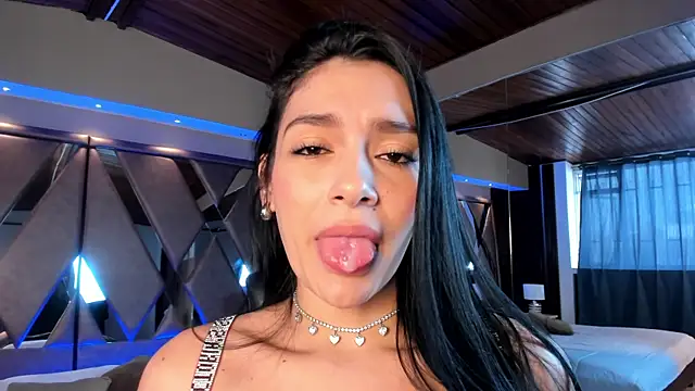 carina rossi online show from 01-14-25, 03:04