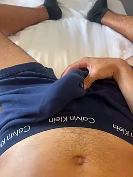 h0rnyguy001 online show from 02-10-26, 08:29