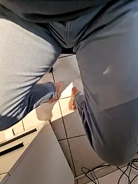 Snapshot of Lorent6969 chatting on 02-06-25, 11:43 Lorent6969 online show from 02-06-25, 11:43