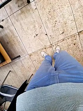 Snapshot of Lorent6969 chatting on 02-12-25, 08:27 Lorent6969 online show from 02-12-25, 08:27