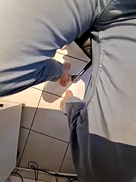 Snapshot of Lorent6969 chatting on 02-14-25, 07:59 Lorent6969 online show from 02-14-25, 07:59