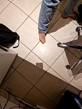 Snapshot of Lorent6969 chatting on 02-16-25, 05:48 Lorent6969 online show from 02-16-25, 05:48