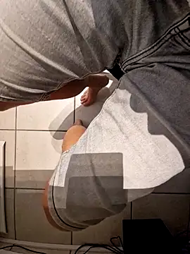 Snapshot of Lorent6969 chatting on 09-15-25, 06:13 Lorent6969 online show from 09-15-25, 06:13