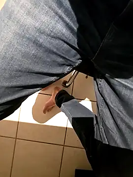 Snapshot of Lorent6969 chatting on 02-17-26, 03:08 Lorent6969 online show from 02-17-26, 03:08