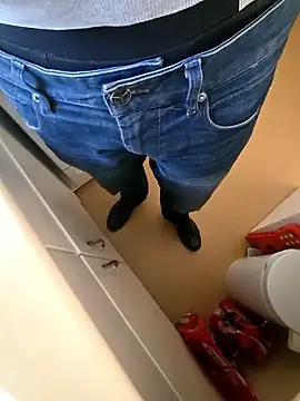 Snapshot of Lorent6969 chatting on 03-21-26, 09:47 Lorent6969 online show from 03-21-26, 09:47