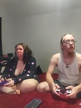 ShowNTellLovers online show from 12-18-25, 04:51