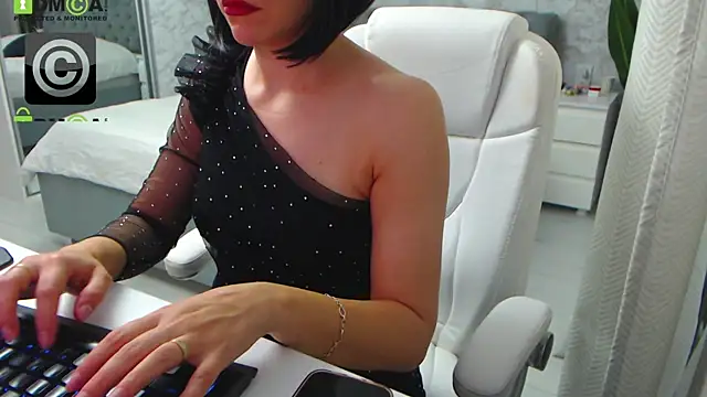 Ellysse  online show from 10-07-25, 08:44