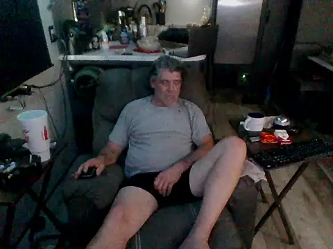 lateniter online show from 06-15-26, 06:10