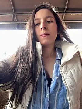 LittleDoll    online show from 01-26-25, 03:36