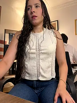 LittleDoll    online show from 10-03-25, 10:18