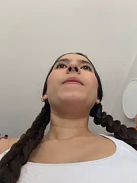 LittleDoll    online show from 05-12-26, 12:46