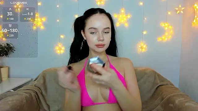 Snapshot of Lori__Hell chatting on 12-08-24, 02:18 Lori Hell online show from 12-08-24, 02:18