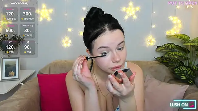 Snapshot of Lori__Hell chatting on 02-26-25, 02:37 Lori Hell online show from 02-26-25, 02:37