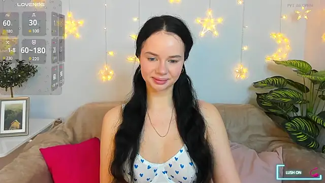 Snapshot of Lori__Hell chatting on 02-28-25, 02:31 Lori Hell online show from 02-28-25, 02:31