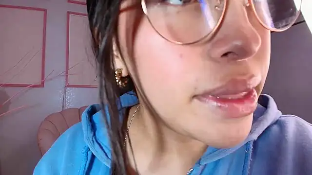 Snapshot of nerak_1a_ chatting on 03-17-25, 07:15 nerak 1a online show from 03-17-25, 07:15