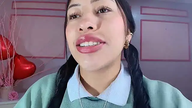 Snapshot of nerak_1a_ chatting on 03-18-25, 04:37 nerak 1a online show from 03-18-25, 04:37