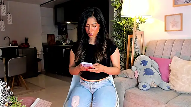 Issa cooper online show from 01-12-26, 01:44