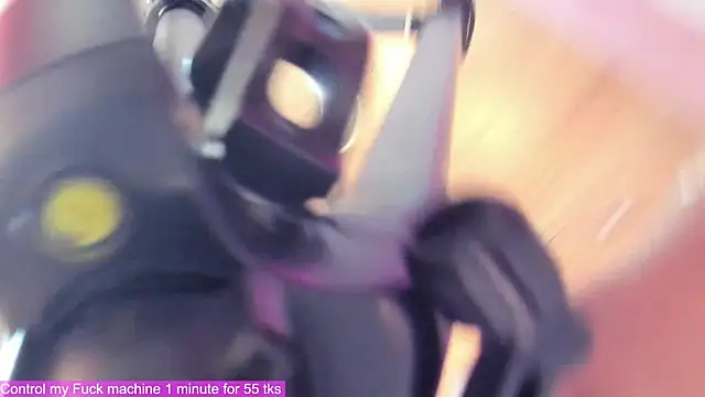 Snapshot of sharon_monroe chatting on 03-20-25, 01:37 sharon monroe online show from 03-20-25, 01:37