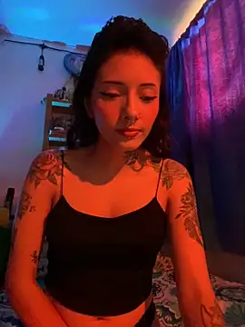 LiliJones  online show from 12-04-25, 06:05