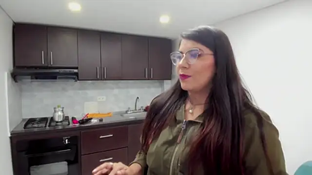 Luna Dumont online show from 11-25-25, 10:59