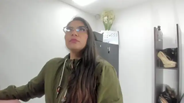 Luna Dumont online show from 01-12-26, 11:15